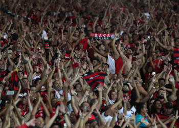 Em jogo polêmico, Flamengo supera desfalques e vence Botafogo por 3x2